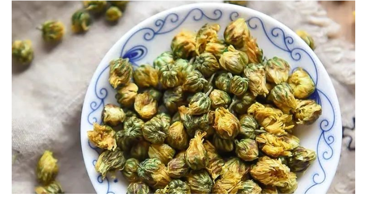 郑州三泰中医馆：想喝菊花茶？菊花有3种，你适合哪一种？