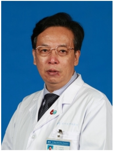 擅治肺癌、纵隔肿瘤、胸壁肿瘤——薛奇教授